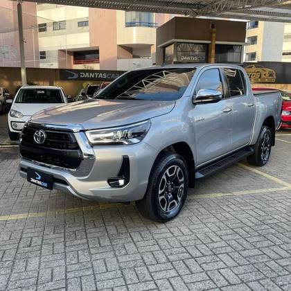 TOYOTA HILUX 2.8 D-4D TURBO DIESEL CD SRV 4X4 AUTOMÁTICO